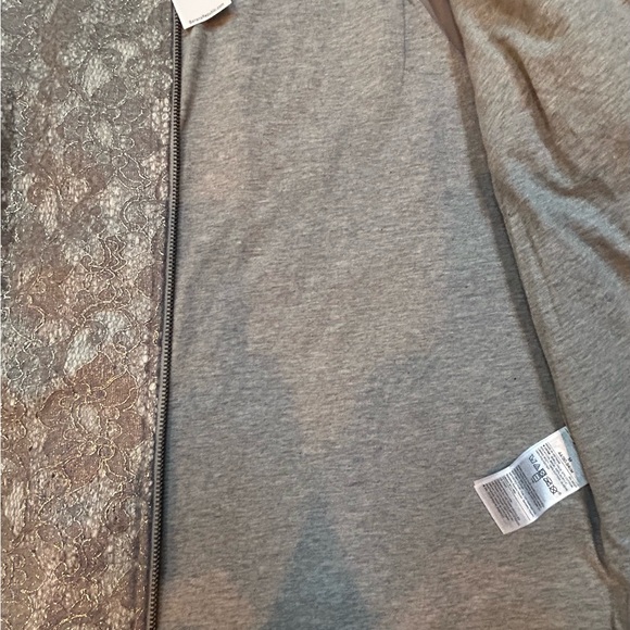 Banana Republic, NWT, Silver Jacquard Zip-Up Bomber Style Jacket. Medium - Picture 8 of 14